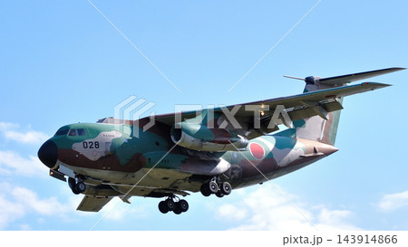 着陸するC-1輸送機 着陸するC-1輸送機 143914866