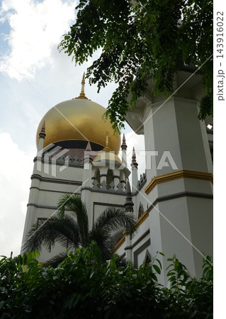 Sultan Mosque Singapore Landmark Architecture and Greenery 143916022