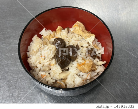 栗 舞茸 炊き込みご飯 栗 舞茸 炊き込みご飯 143918332