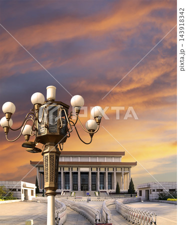 Mausoleum of Mao Zedong and street lamp (against the sunset), Tiananmen Square, Beijing, China Mausoleum of Mao Zedong and street lamp (against the sunset), Tiananmen Square, Beijing, China 143918342