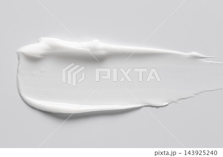 The white texture of cosmetic body cream. Copy space 143925240