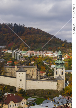 Old Castle of Banska Stiavnica amid autumn colors 143927854