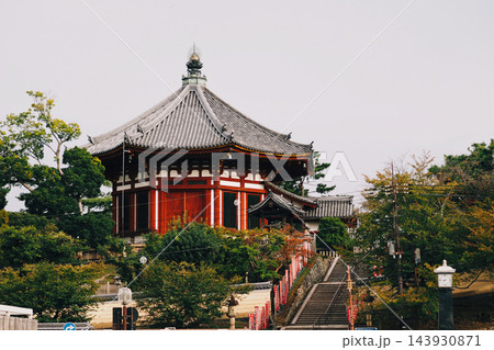 興福寺の南円堂 奈良県奈良市 興福寺の南円堂 奈良県奈良市 143930871