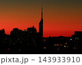 夕焼けの福岡タワー 143933910