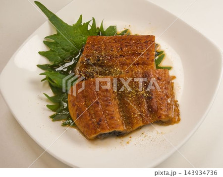 鰻かば焼き、手料理、妻の手料理、家庭の味、我が家の味、愛情料理、夕食、晩御飯、家庭の食卓 鰻かば焼き、手料理、妻の手料理、家庭の味、我が家の味、愛情料理、夕食、晩御飯、家庭の食卓 143934736