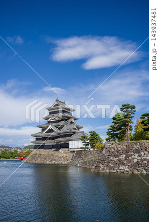 国宝 松本城　《長野県 松本市》 143937481