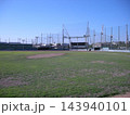 旧神戸製鋼野球場（旧野口野球場）のレフト側から見たグラウンドと球場施設風景 143940101