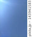 左上から太陽の光が優しく差し込む美しい快晴の青空の背景素材/ 143941583