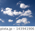 秋晴れの空　東京都 143941906
