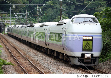 中央本線　E351系　スーパーあずさ 143946955