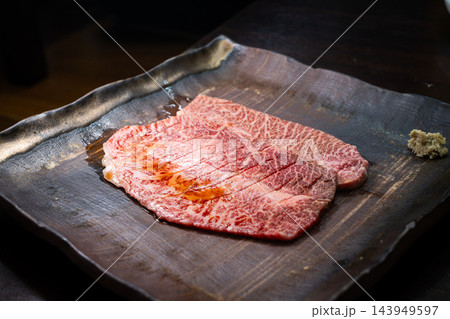 焼肉の名店「スタミナ苑」の特選ミスジ（タレ） 143949597