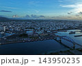 沖縄県石垣市のアーチ橋と港湾を捉えた空撮写真 143950235