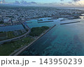 沖縄県石垣市のサザンゲートブリッジと港湾を捉えた空撮写真 143950239