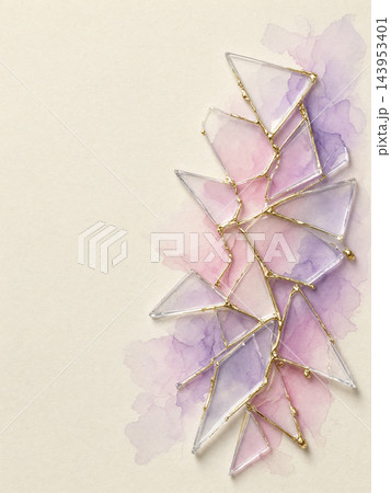 右側に散るアクリルの破片と金継ぎの下から桜色と藤色が透ける和紙 143953401