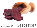 Crispy roasted beetroot chips with sea salt, isolated on white background. Healthy and crunchy natural vegetable snack. Clipping path. 143955867