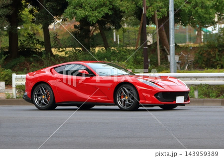 イタリア製のスポーツカー イタリア製のスポーツカー 143959389