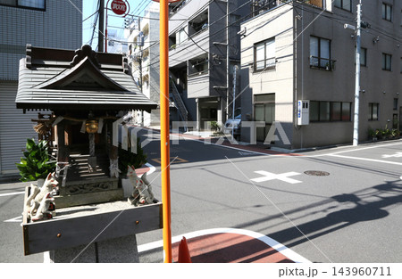 祠 143960711
