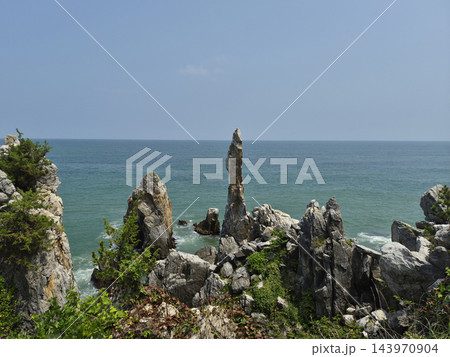 This is the Candlestick Rock located in Gangwon-do, South Korea. 143970904