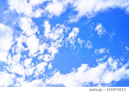 青空と雲イメージ 143973013