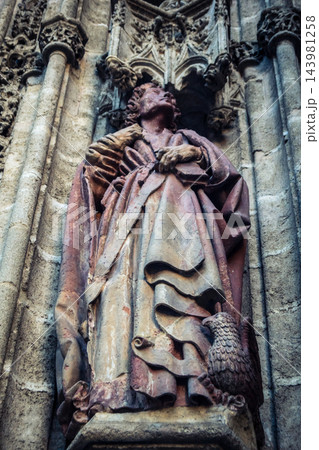 Seville Cathedral: A Vital Economic Driver of Tourism Seville Cathedral: A Vital Economic Driver of Tourism 143981258