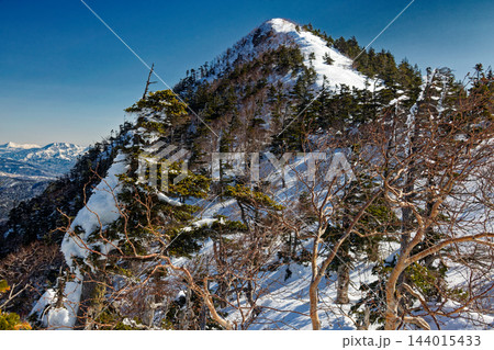 菅平からの登りから見る四阿山山頂と志賀の山並み 菅平からの登りから見る四阿山山頂と志賀の山並み 144015433