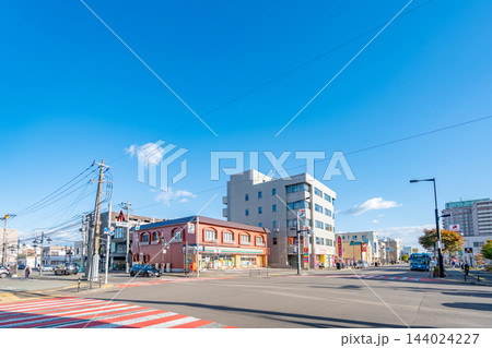 【北海道】千歳市 千代田町3丁目交差点 町並み JR千歳駅西口周辺 【北海道】千歳市 千代田町3丁目交差点 町並み JR千歳駅西口周辺 144024227