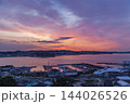 湘南江の島  展望台から見た鎌倉方面の朝焼け空と湘南港 144026526