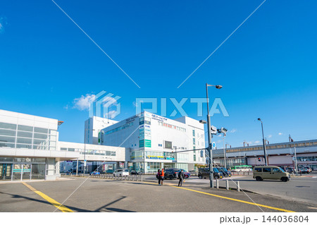 【北海道】千歳市　千【北海道】千歳市　千歳駅前　千歳駅連絡歩代田町6丁目　町並み　JR千歳駅西口周辺 144036804