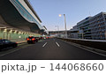 夕暮れ時の羽田空港第2ターミナル出発階アプローチ道路と車寄せの車載風景 - 大田区, 東京都, 日本 144068660