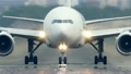 飛行機　離陸するジェット機 12396116