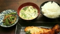 日本の食卓イメージ　炊きたてごはん　味噌汁　焼き魚　おかず　渋い木のテーブル　スライダー撮影 14358902