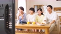 親子 テレビ リビング 団らん ファミリーイメージ 50653970