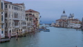ヴェネツィアの風景　アカデミア橋から　タイムラプス　パン 60755104