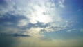 雲景タイムラプス 夕空に薄明光線(天使の梯子)が発生 63642492