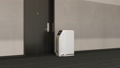 エレベーターから出る無人搬送ロボットのアニメーション。館内無人配送のコンセプト 65982184