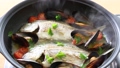 アクアパッツァ、白身魚とムール貝の家庭料理 85077496