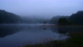 湖畔の朝霧 88072199