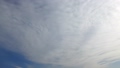 雲が下へ移動していきます。空の背景素材。タイムラプス動画 90259788