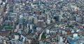 高層ビルの上から見える大阪の街並み 93884891