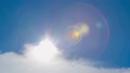 曇りから晴天へー雲間に昇る太陽と光のタイムラプス 96449568