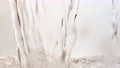 水中の泡　注がれる水　Bubbles in the water Poured water 99584576
